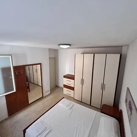 아파트 3 Min To With Patio Ac - Il Lupo Affitta *