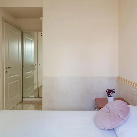 3 Min To With Patio Ac - Il Lupo Affitta *
