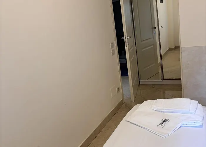 아파트 3 Min To With Patio Ac - Il Lupo Affitta *