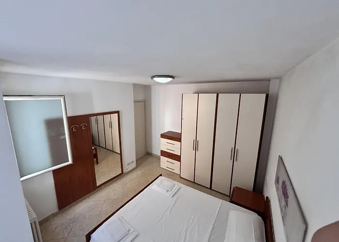 아파트 3 Min To With Patio Ac - Il Lupo Affitta *