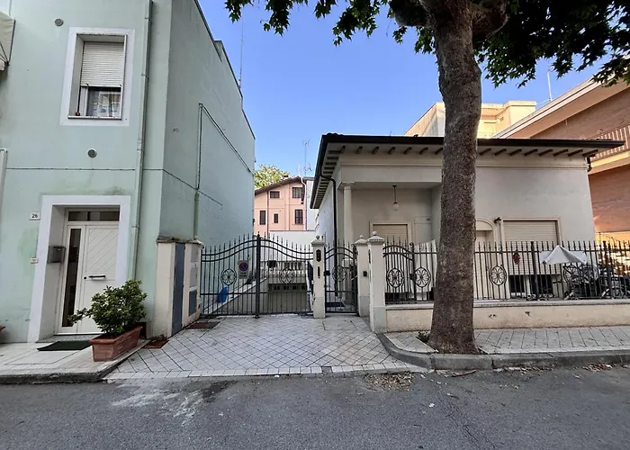 3 Min To With Patio Ac - Il Lupo Affitta * Cattolica